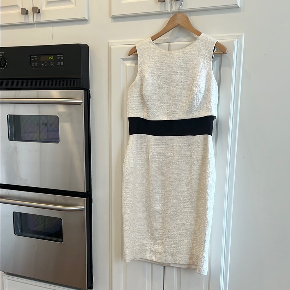 Oscar de  la Renta size 12 cream Dress